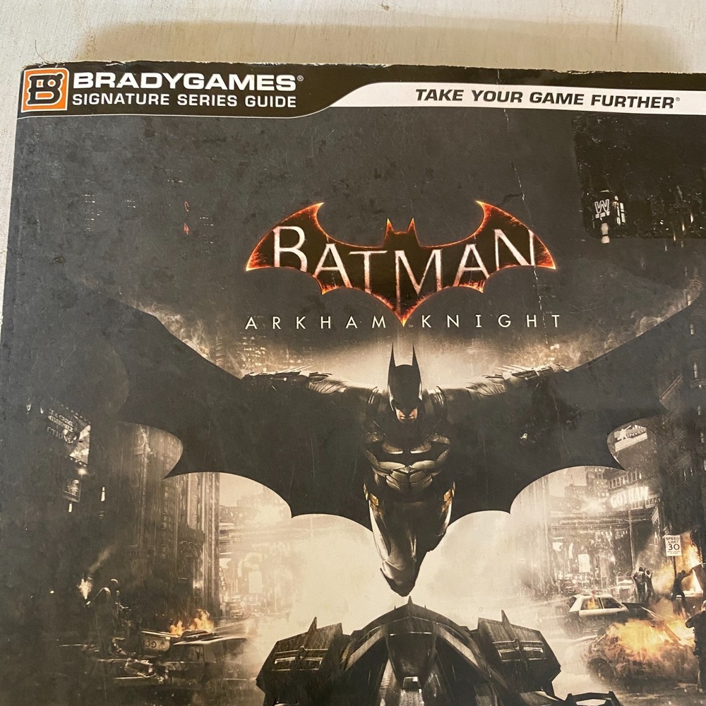 Batman: Arkham Knight Official Strategy‎ Guide by Brady Games - Picture 2 of 15